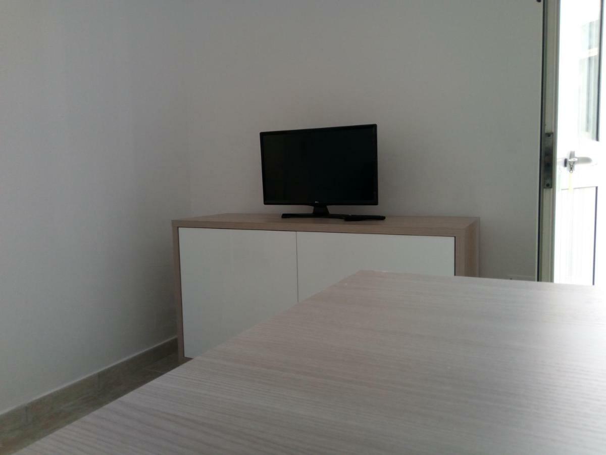 Lucy Apartment ตอร์เลลาปิลโล ภายนอก รูปภาพ
